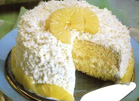 Bolo de Abacaxi com Chantilly